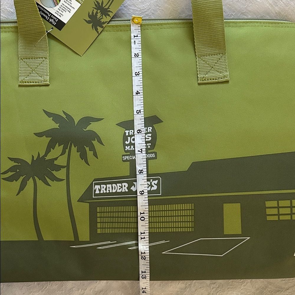 Trader Joe’s Insulated Grocery Bag Limited Edition 8 Gallon Sage Olive Green - Picture 6 of 10